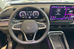 musta Volkswagen T-Roc 2026 kuva 43.