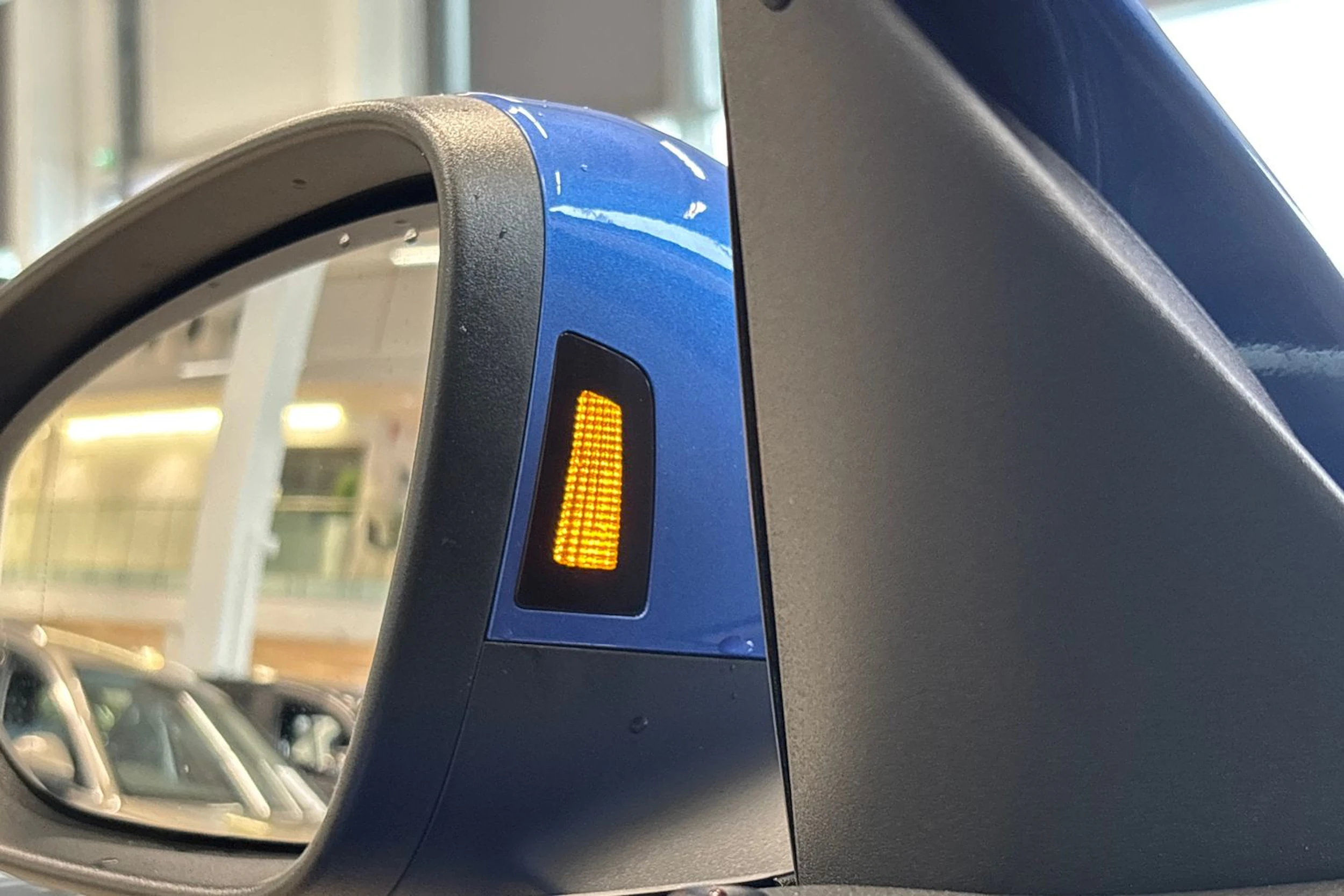 sininen Volkswagen T-Roc 2026 kuva 11.
