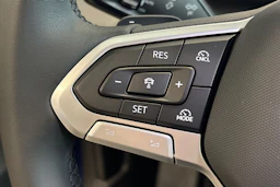 sininen Volkswagen T-Roc 2026 kuva 21.