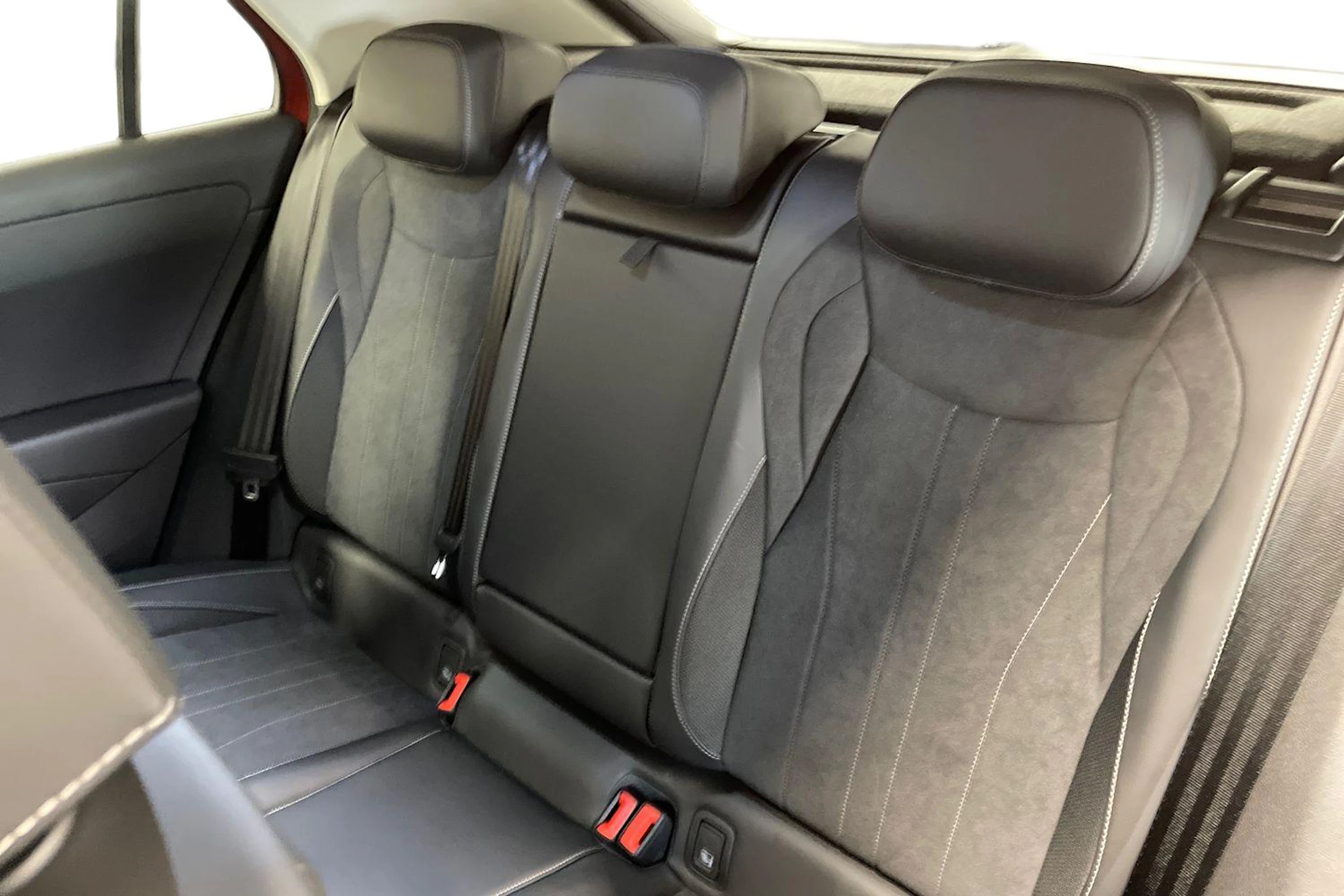 punainen Volkswagen T-Roc 2026 kuva 8.