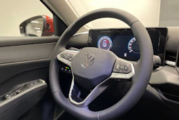 punainen Volkswagen T-Roc 2026 kuva 15.