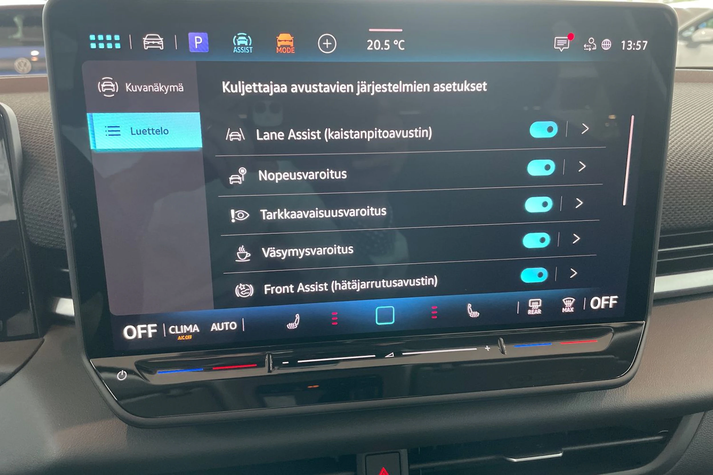 met. sininen Volkswagen T-Roc 2026 kuva 12.