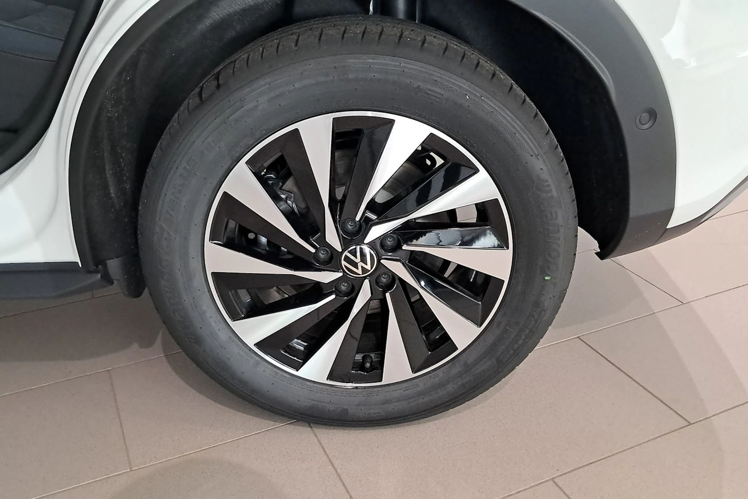 valkoinen Volkswagen T-Roc 2026 kuva 10.