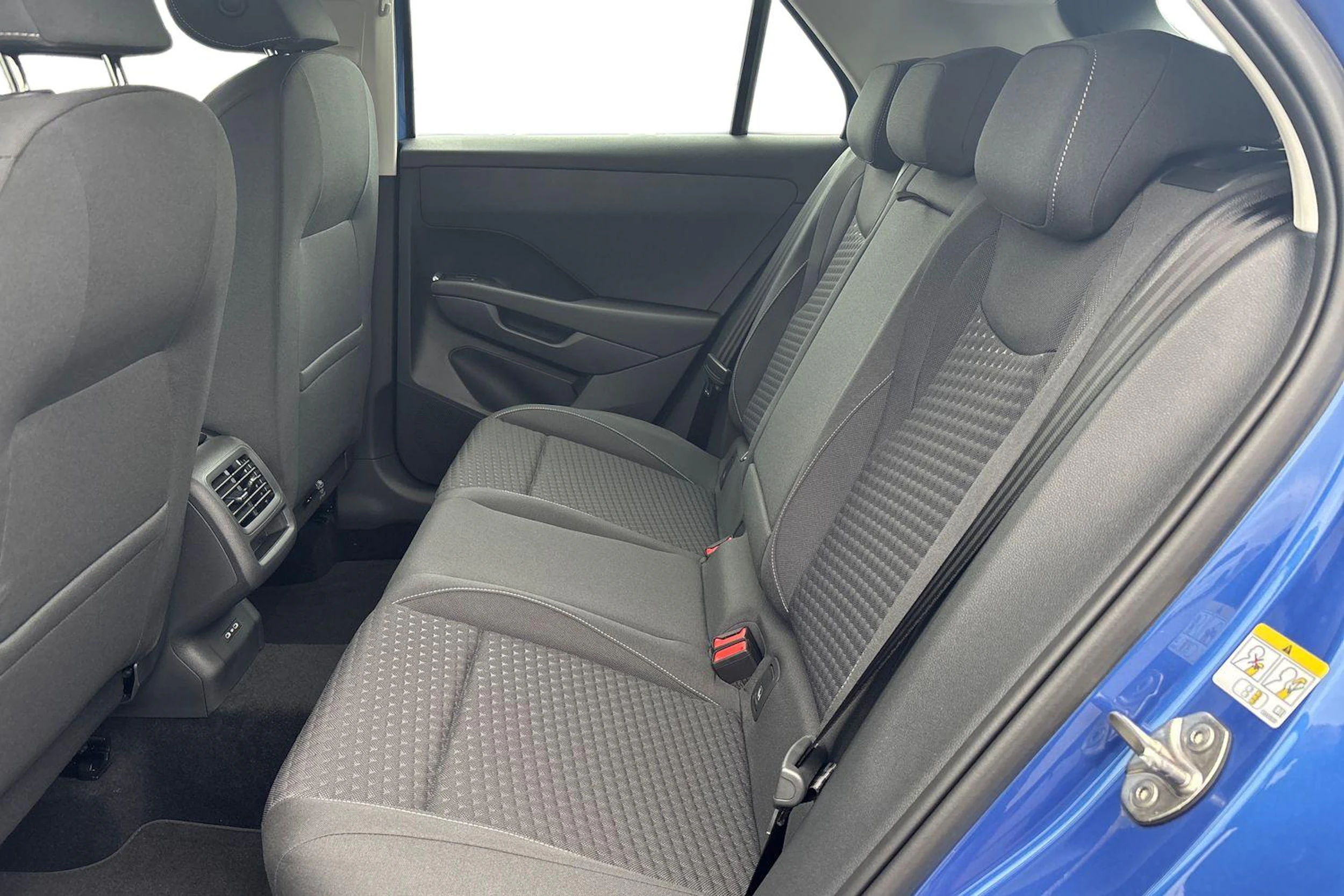 sininen Volkswagen T-Roc 2026 kuva 8.