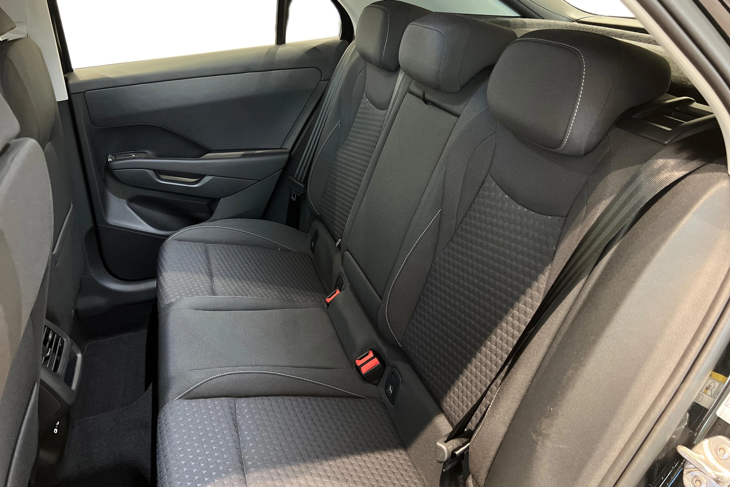 musta Volkswagen T-Roc 2026 kuva 8.
