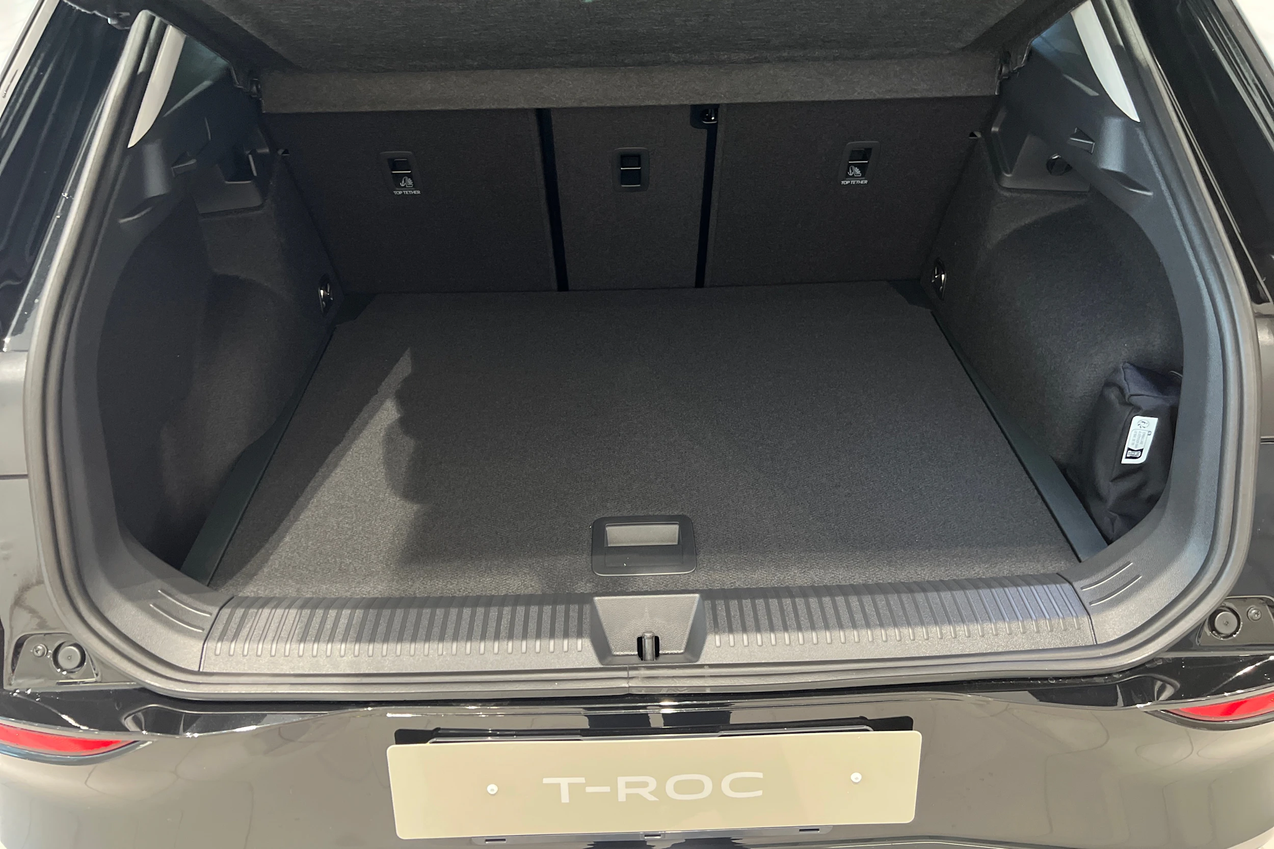musta Volkswagen T-Roc 2026 kuva 14.