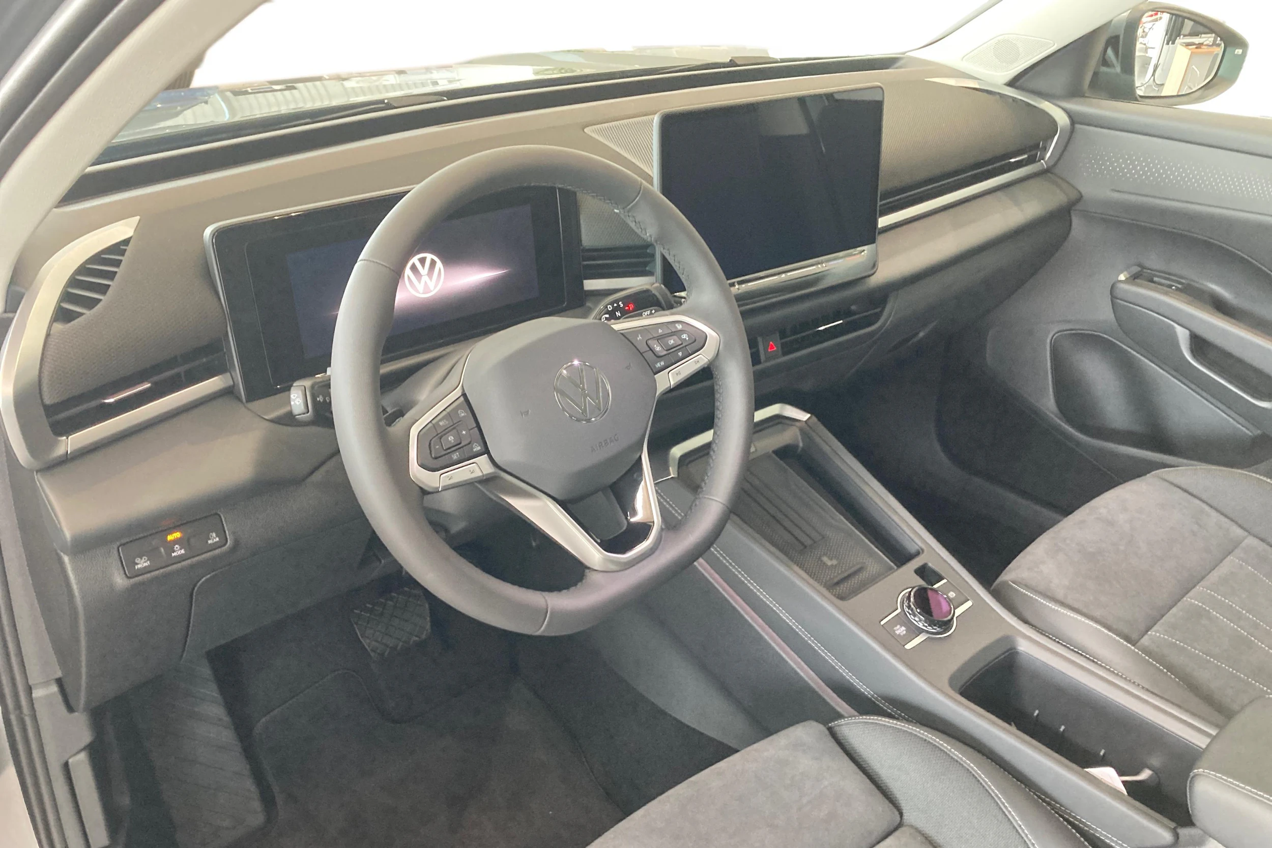 harmaa Volkswagen T-Roc 2026 kuva 6.