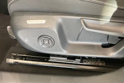 harmaa Volkswagen T-Roc 2026 kuva 12.