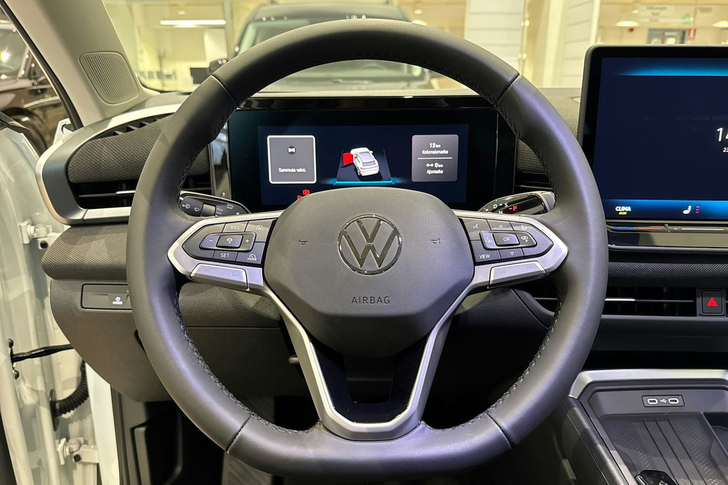 valkoinen Volkswagen T-Roc 2026 kuva 14.