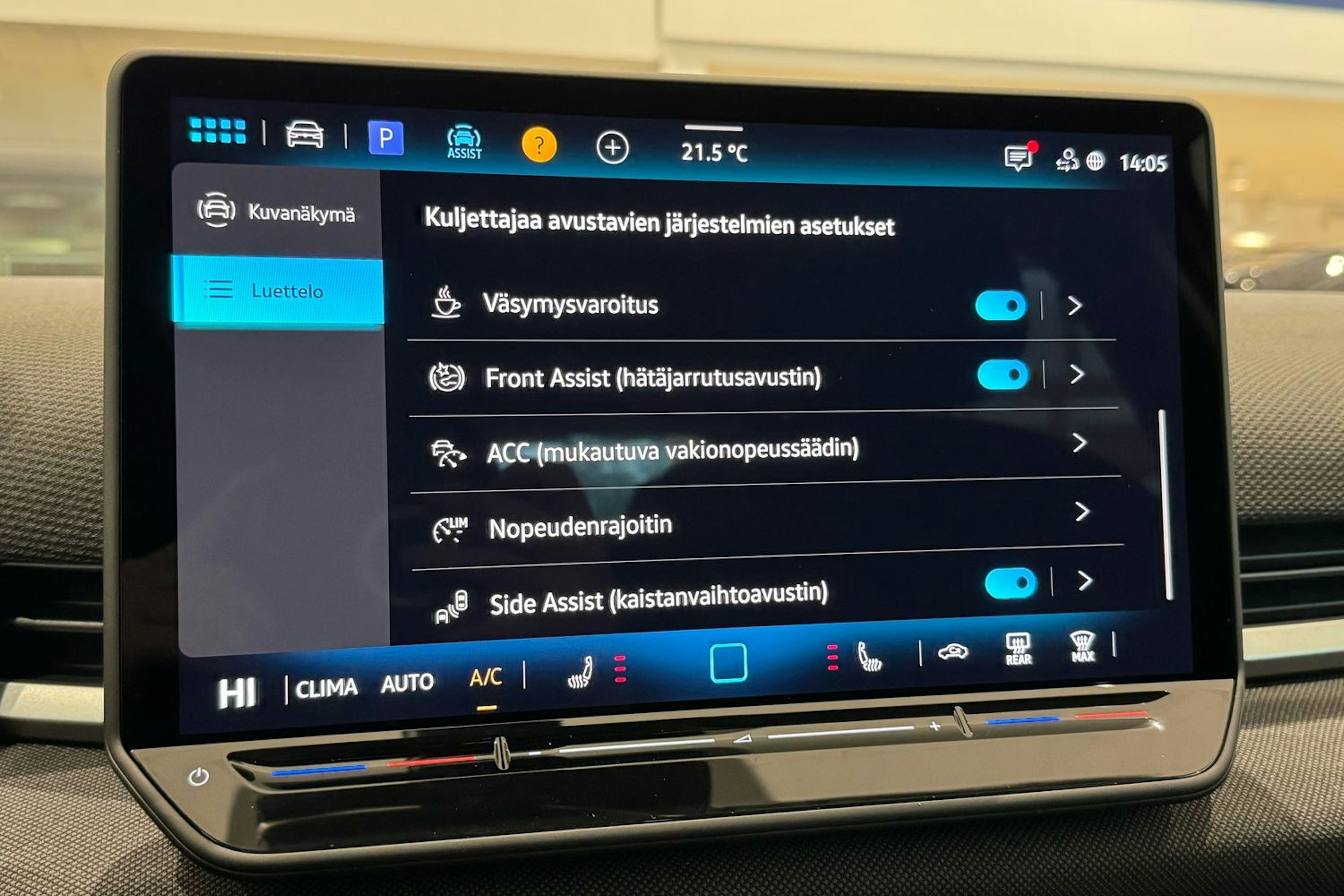 valkoinen Volkswagen T-Roc 2026 kuva 22.