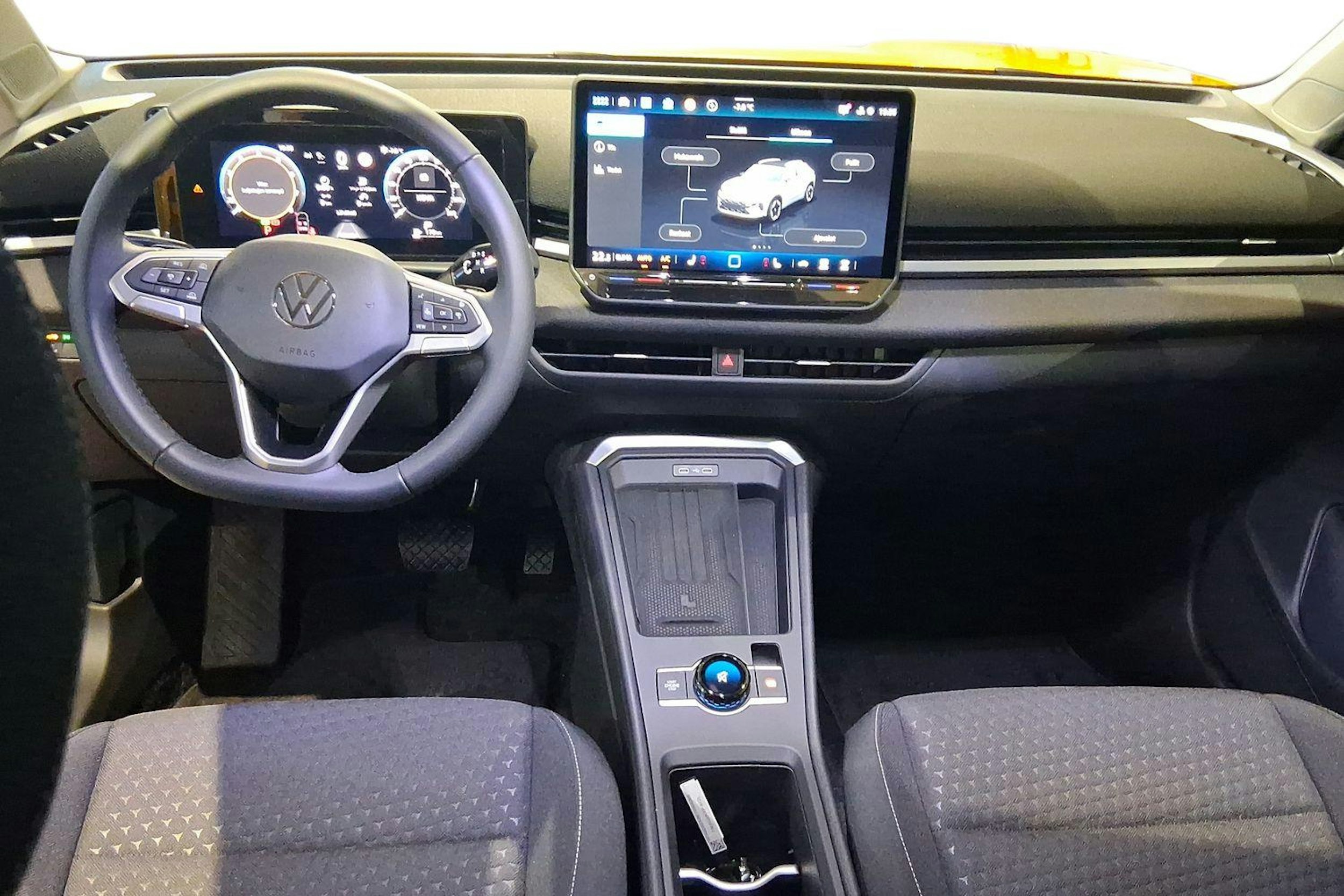 keltainen Volkswagen T-Roc 2026 kuva 7.