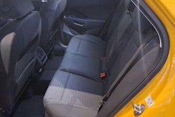 keltainen Volkswagen T-Roc 2026 kuva 8.