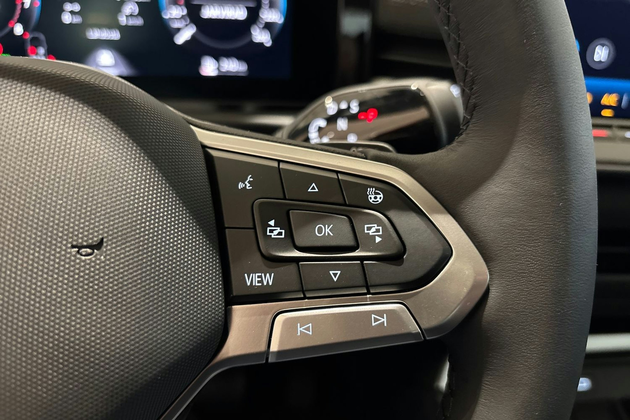 musta Volkswagen T-Roc 2026 kuva 12.