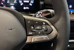 musta Volkswagen T-Roc 2026 kuva 12.