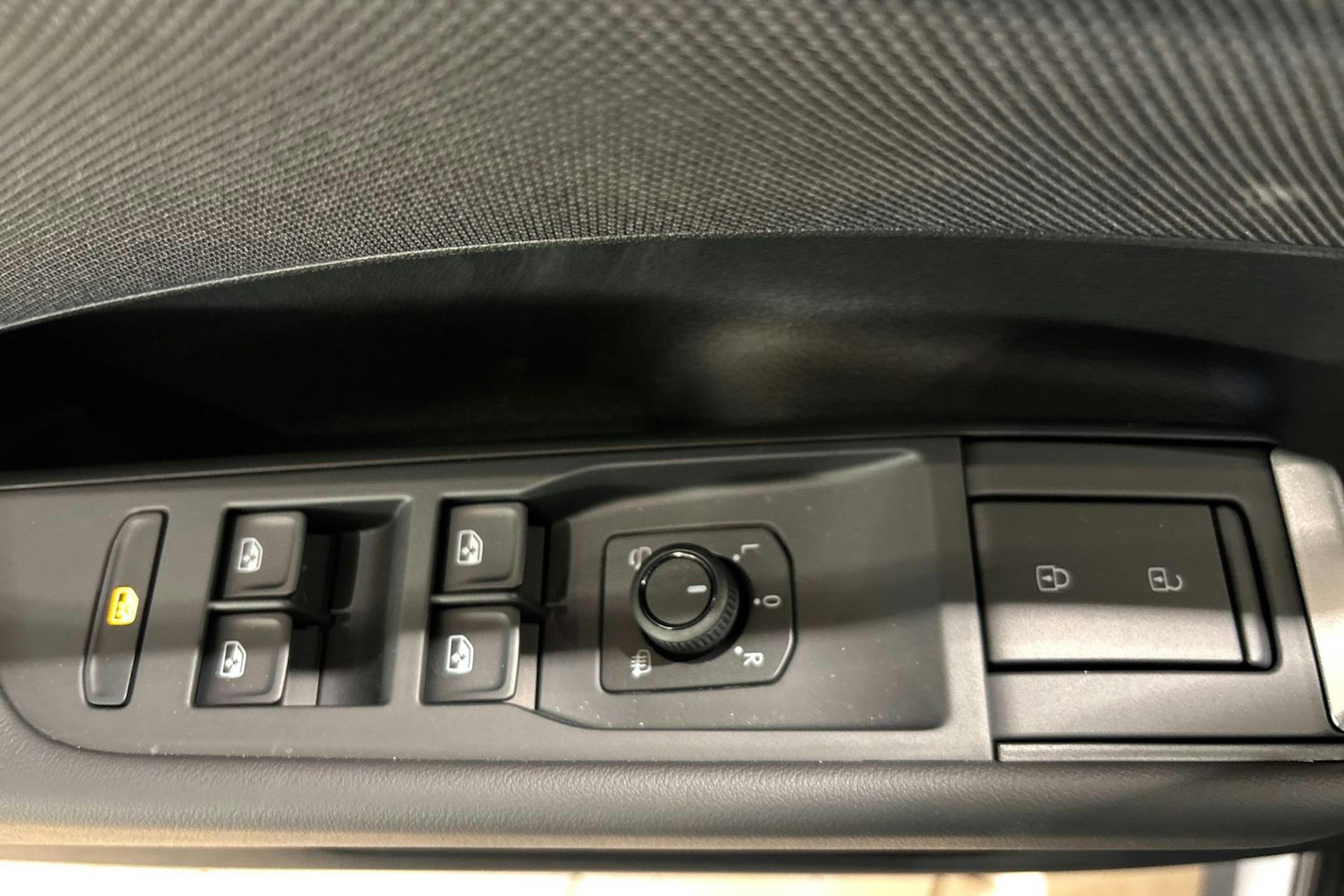 musta Volkswagen T-Roc 2026 kuva 21.