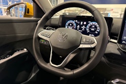 keltainen Volkswagen T-Roc 2026 kuva 13.