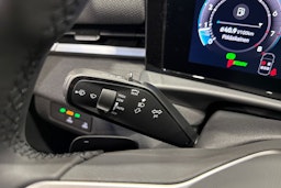 keltainen Volkswagen T-Roc 2026 kuva 15.