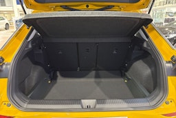 keltainen Volkswagen T-Roc 2026 kuva 26.