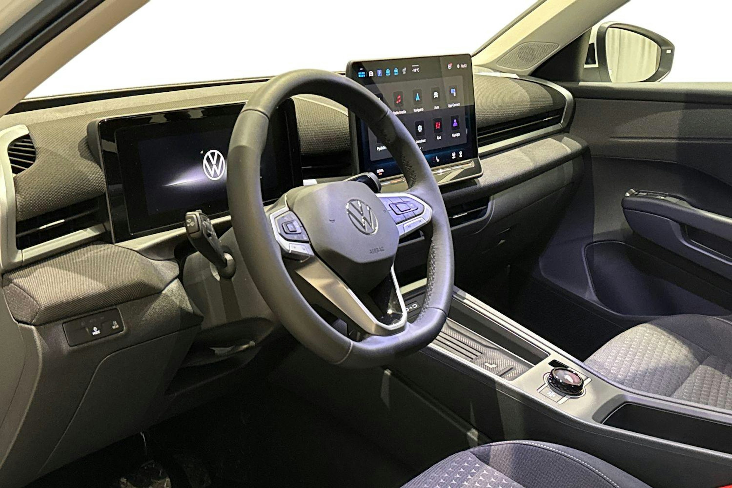 valkoinen Volkswagen T-Roc 2026 kuva 6.