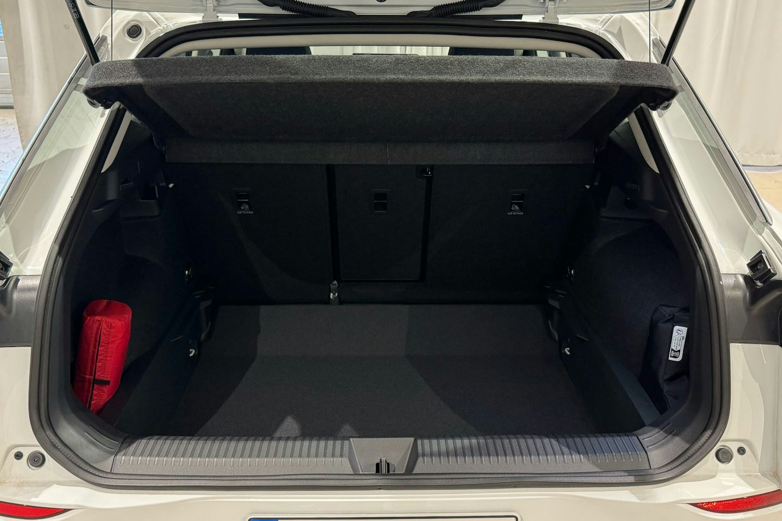 valkoinen Volkswagen T-Roc 2026 kuva 12.