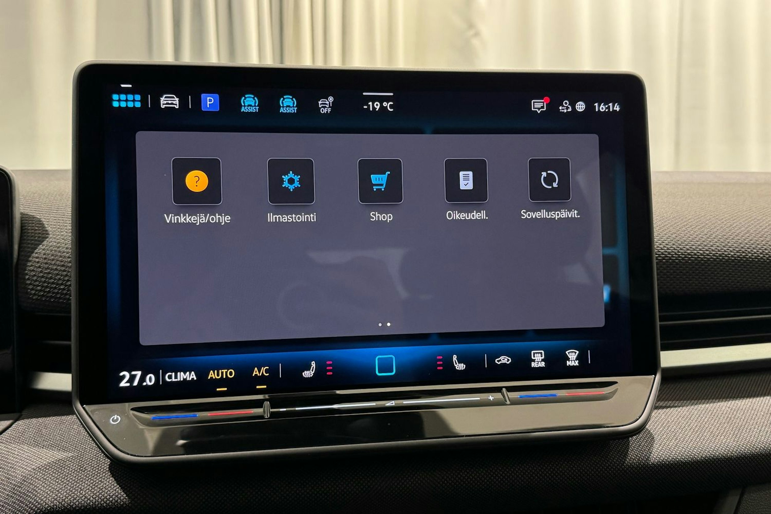 valkoinen Volkswagen T-Roc 2026 kuva 18.