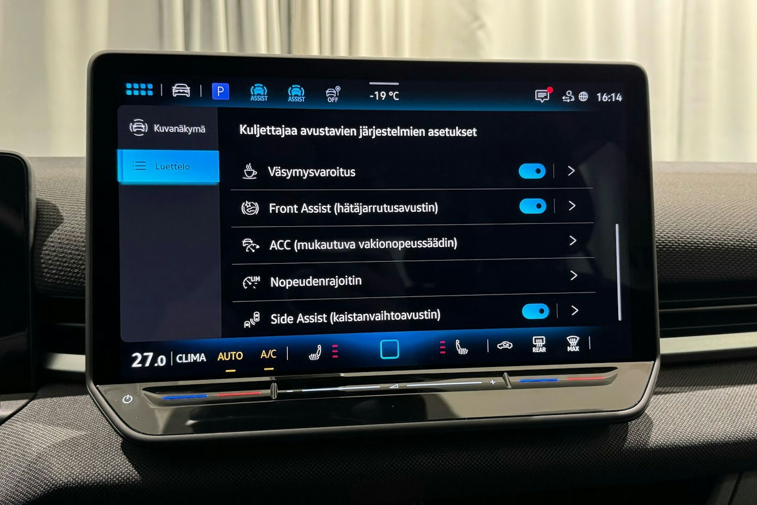 valkoinen Volkswagen T-Roc 2026 kuva 21.