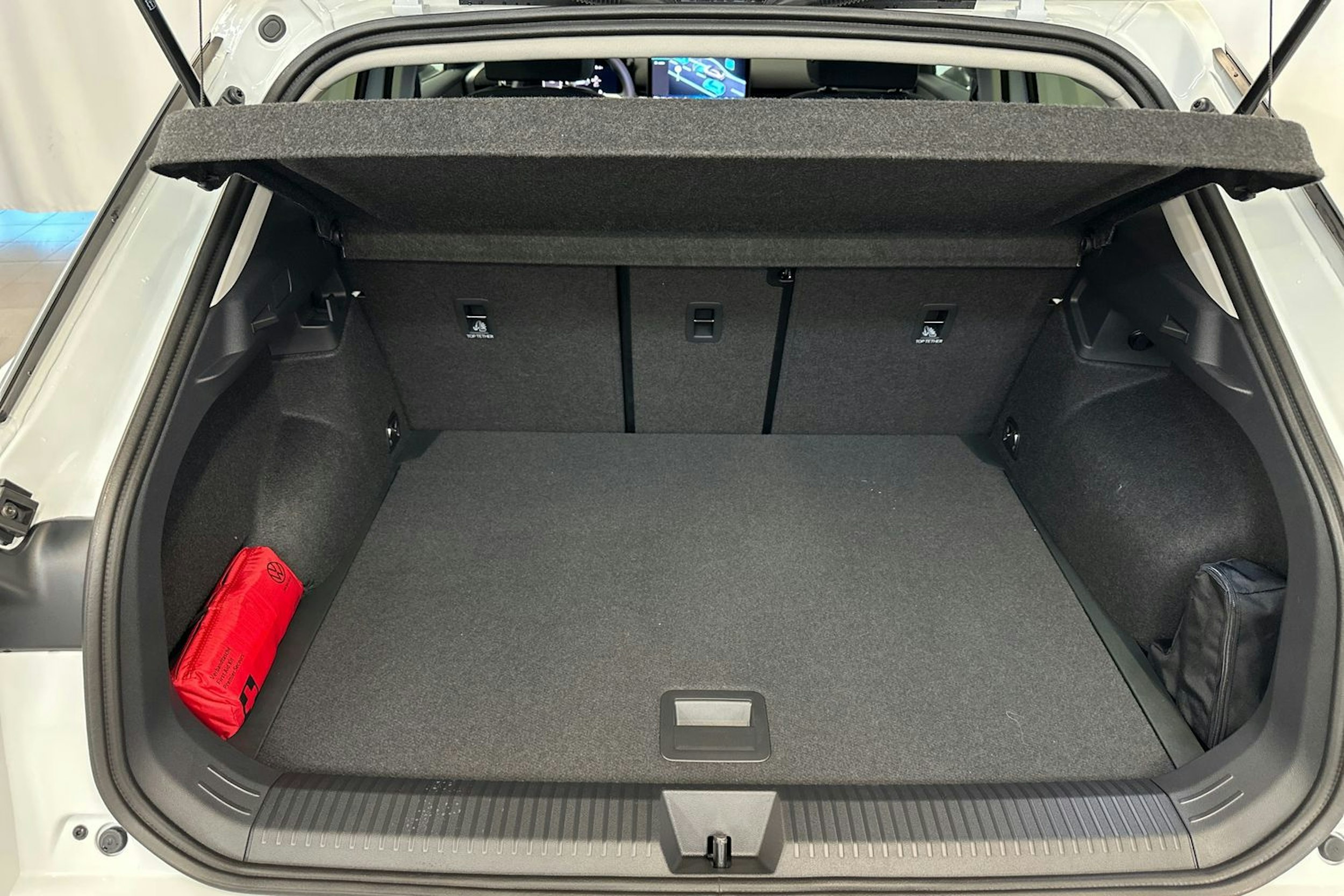 valkoinen Volkswagen T-Roc 2026 kuva 17.