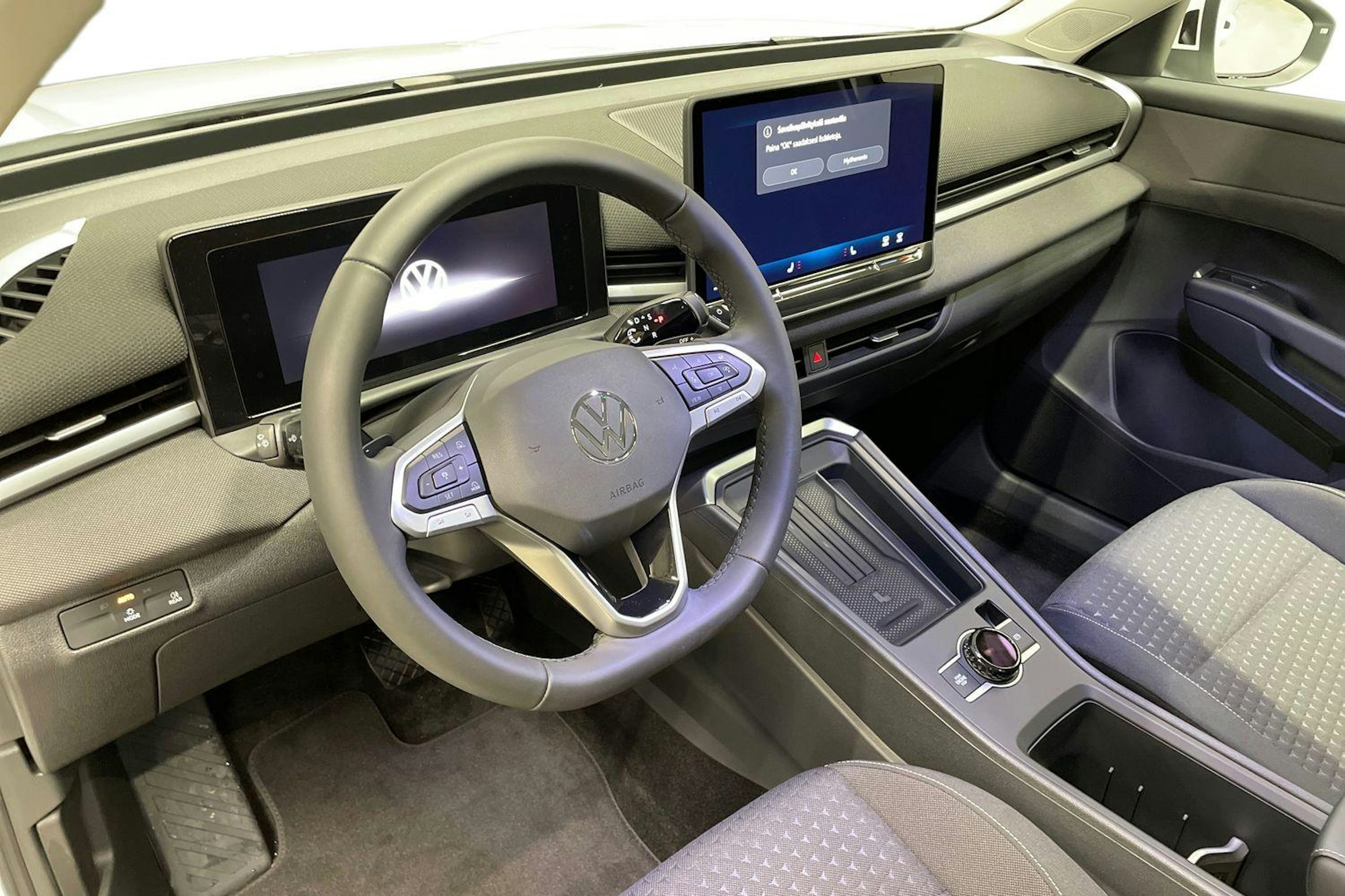 valkoinen Volkswagen T-Roc 2026 kuva 7.