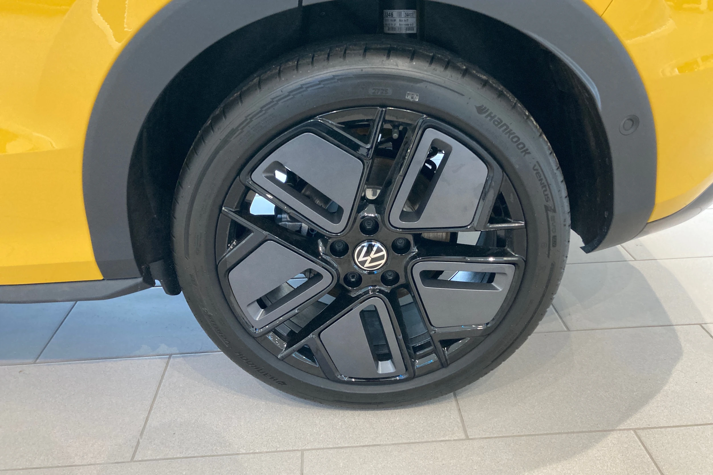 keltainen Volkswagen T-Roc 2026 kuva 10.