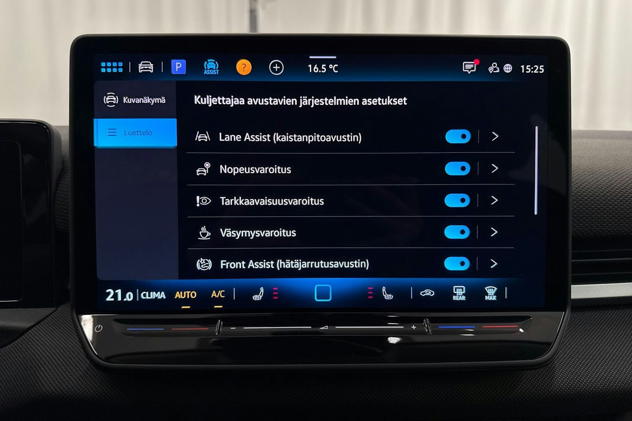 met. musta Volkswagen T-Roc 2026 kuva 18.