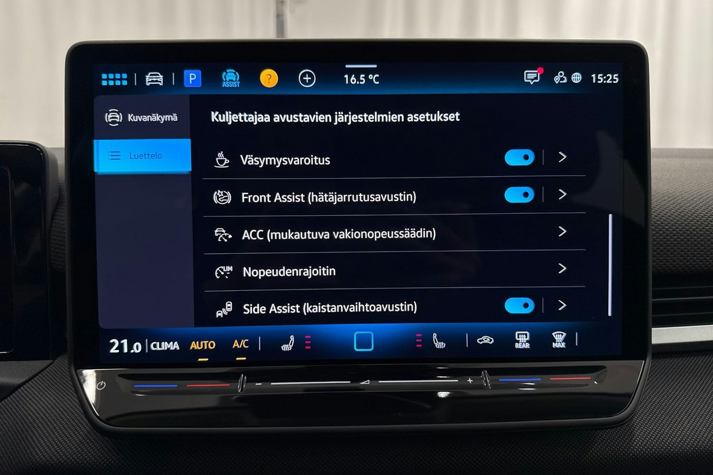 met. musta Volkswagen T-Roc 2026 kuva 19.