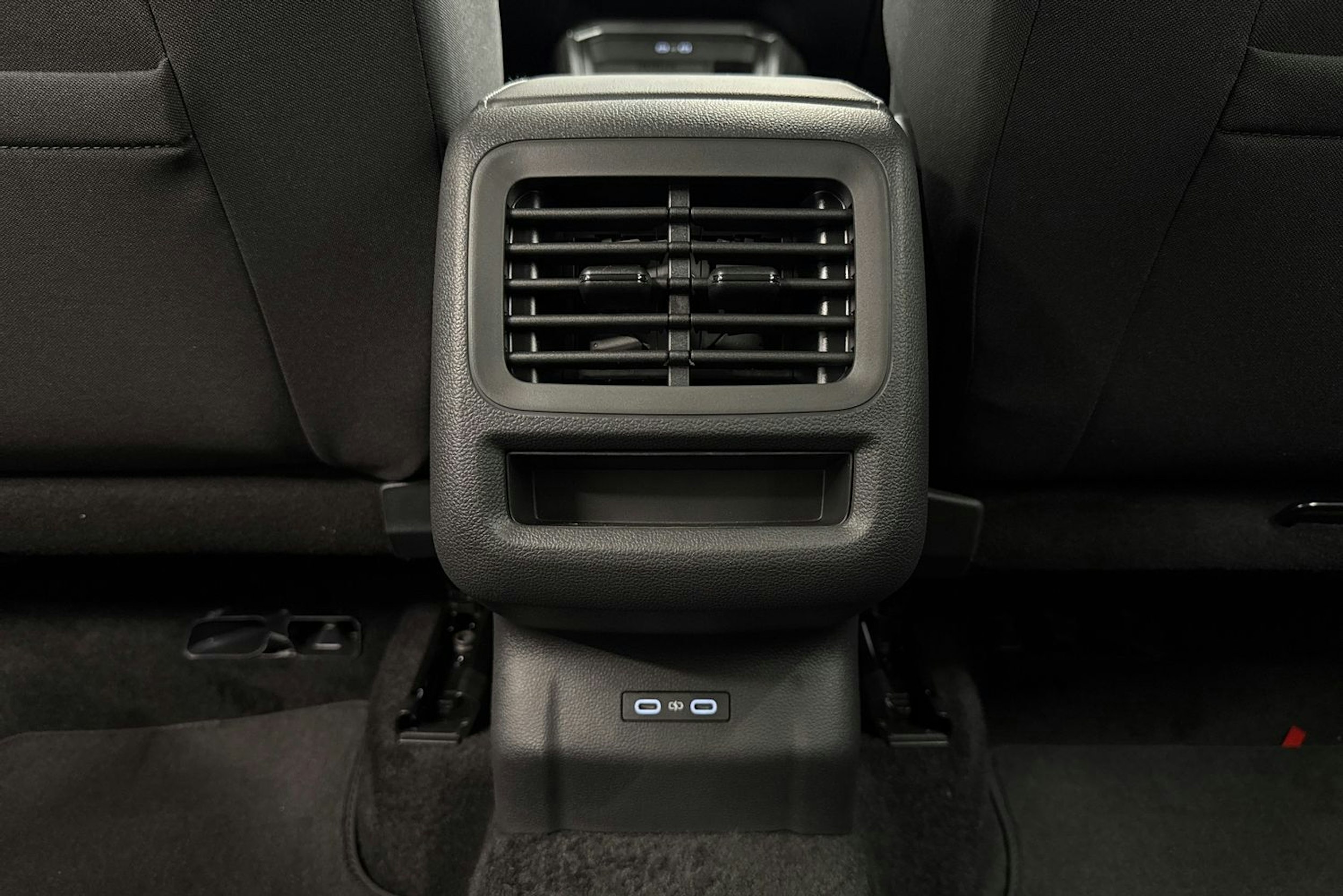 met. musta Volkswagen T-Roc 2026 kuva 25.