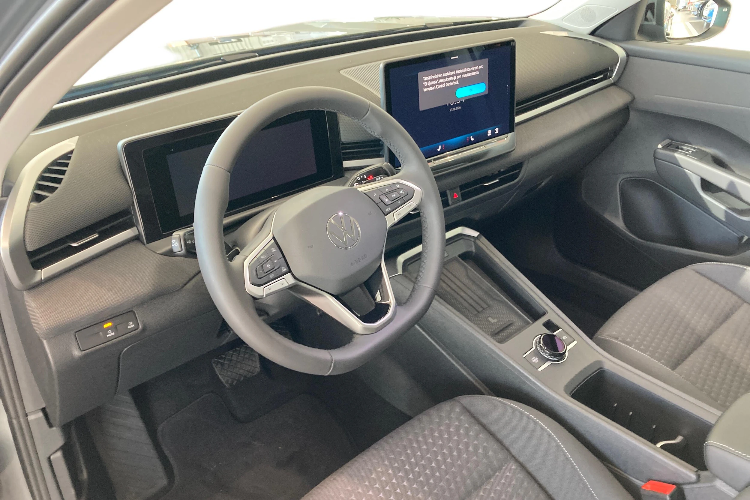 harmaa Volkswagen T-Roc 2026 kuva 6.