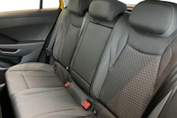 keltainen Volkswagen T-Roc 2026 kuva 8.