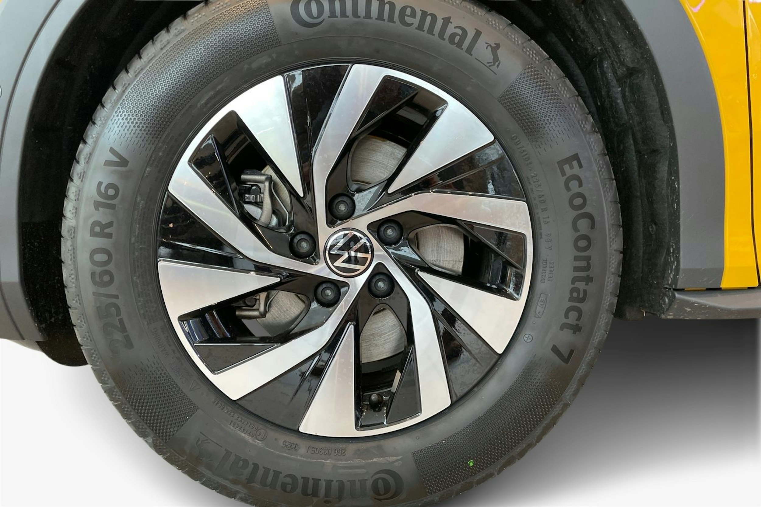 keltainen Volkswagen T-Roc 2026 kuva 9.