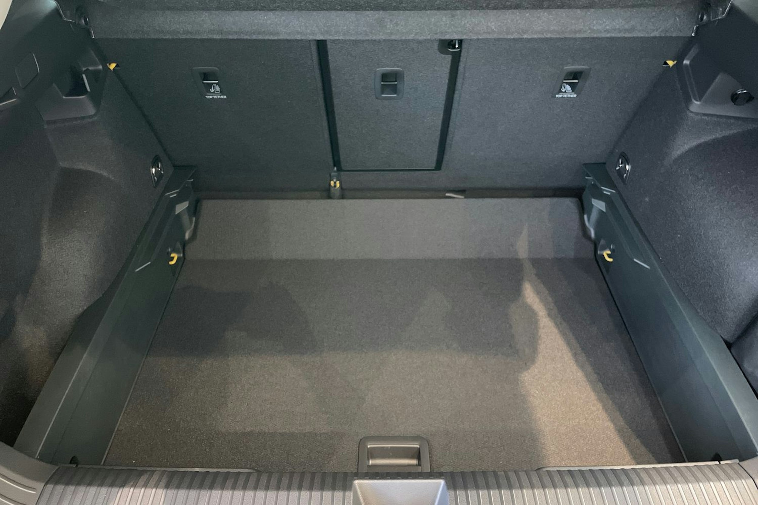 keltainen Volkswagen T-Roc 2026 kuva 11.