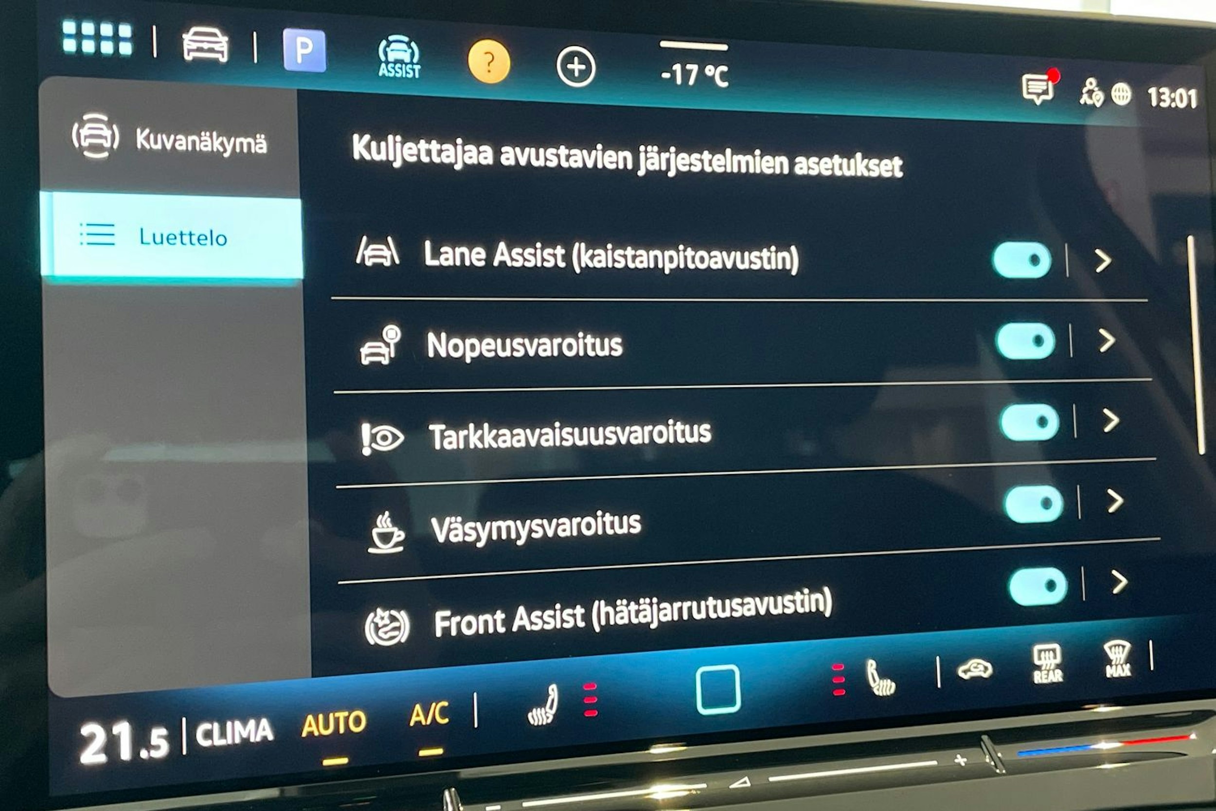 keltainen Volkswagen T-Roc 2026 kuva 15.