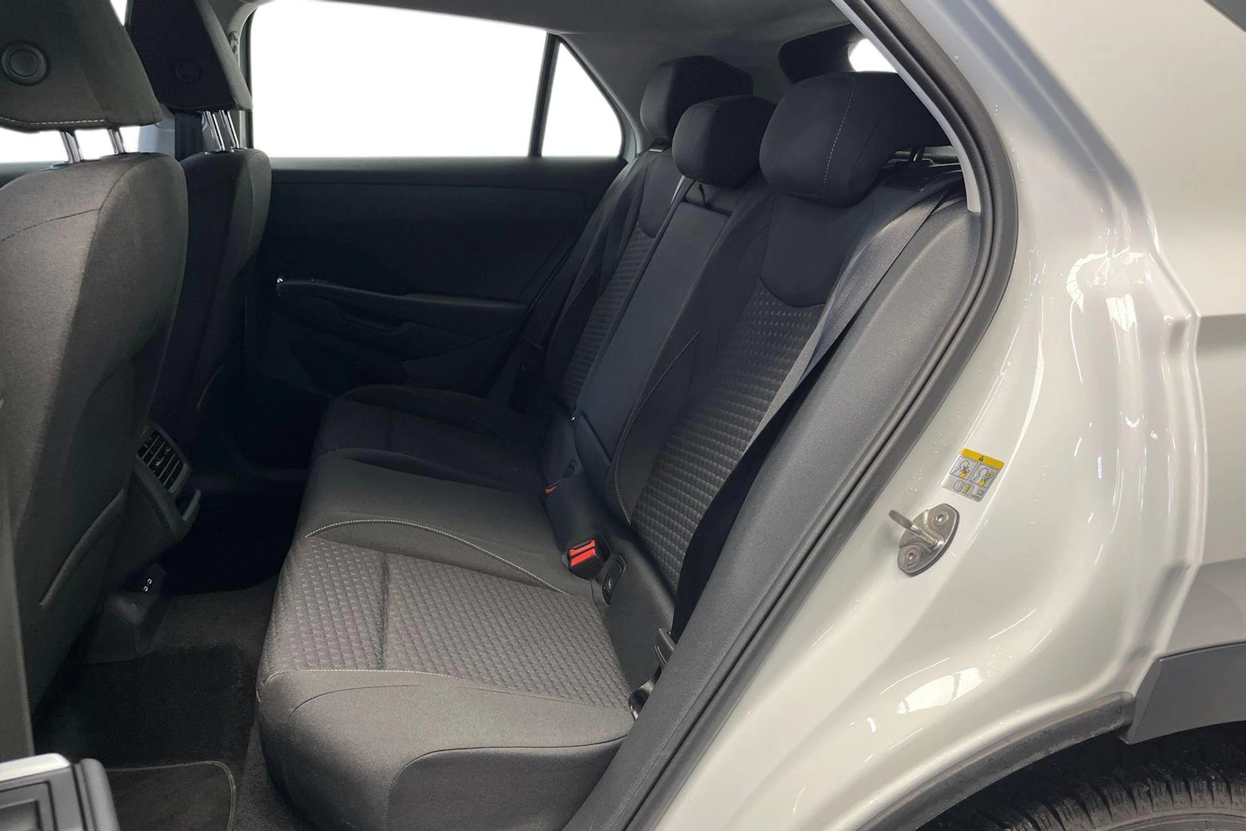 valkoinen Volkswagen T-Roc 2026 kuva 8.