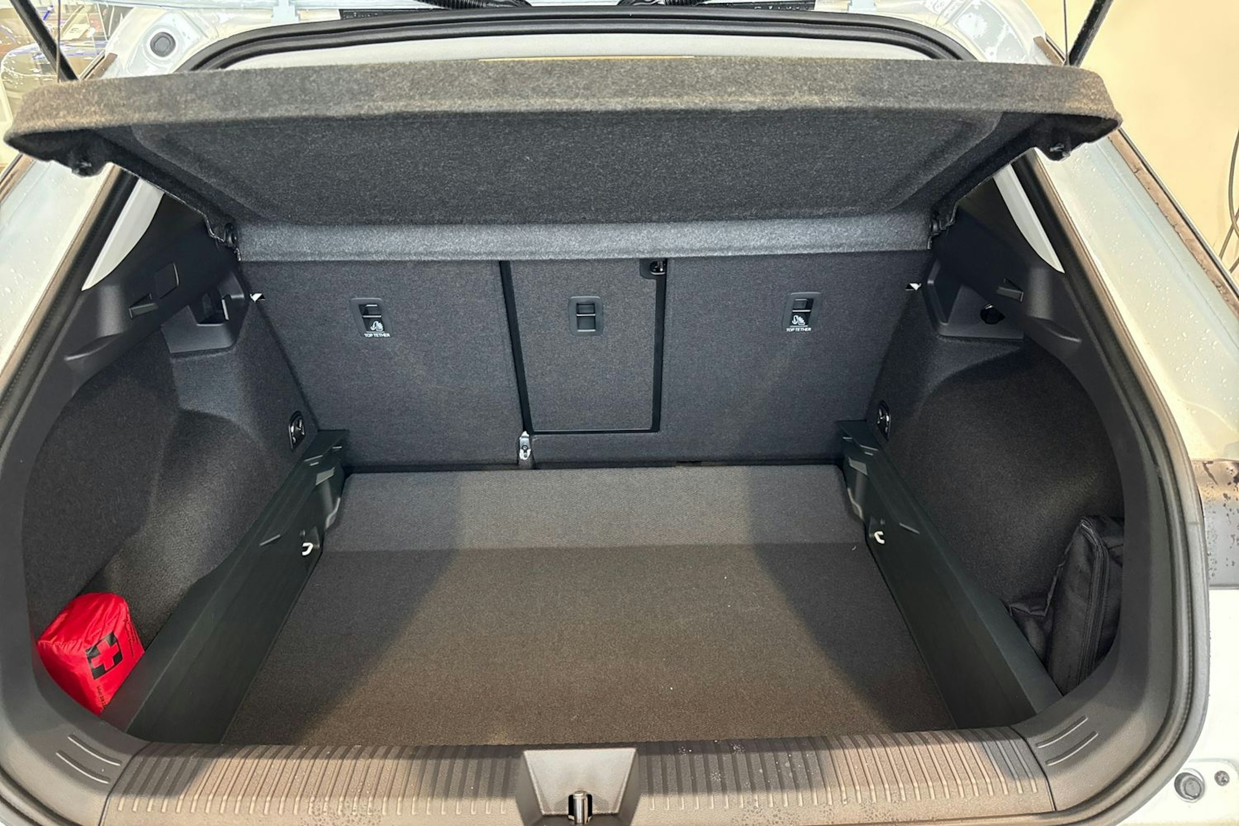 Valkoinen Volkswagen T-Roc 2026 kuva 11.