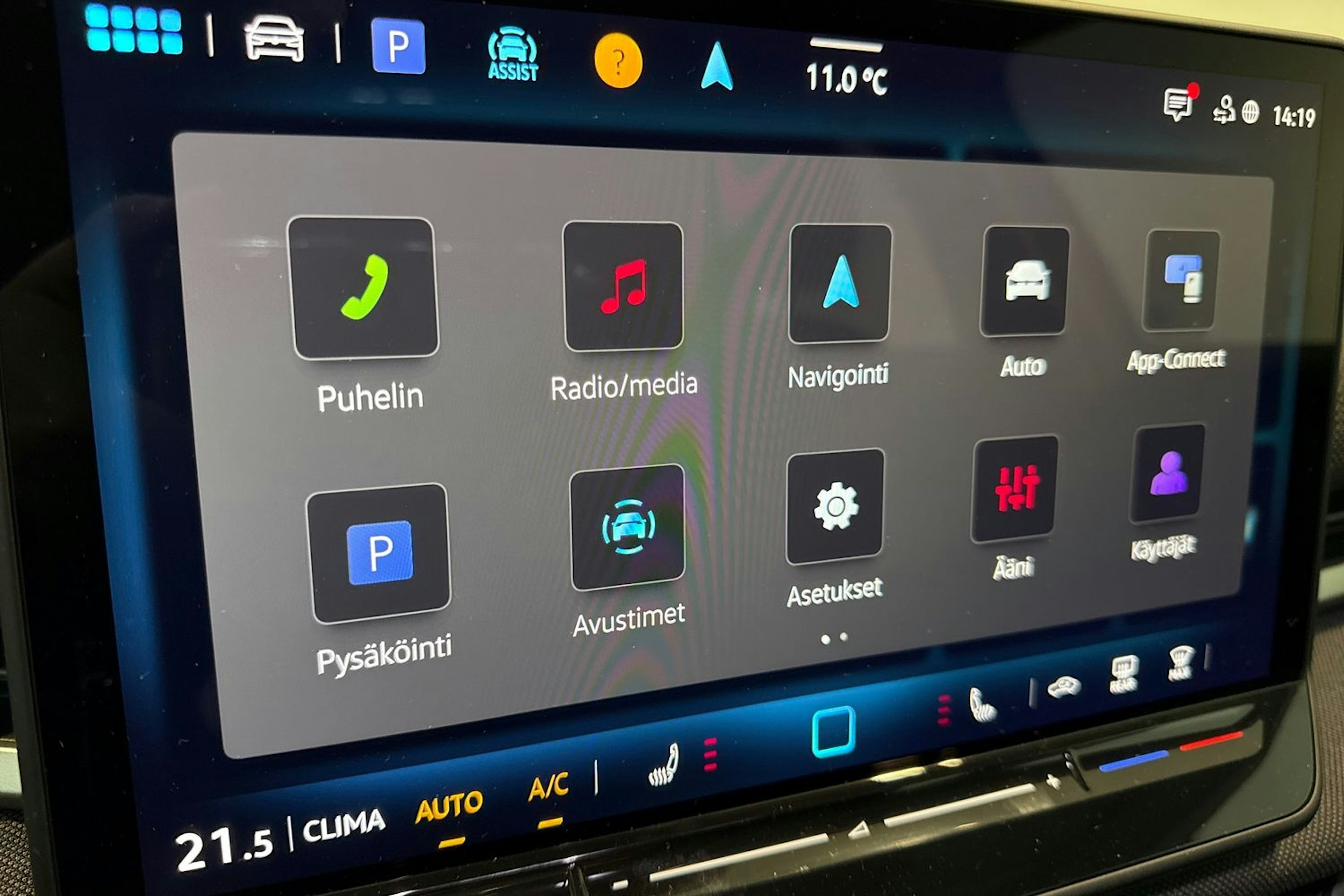 Valkoinen Volkswagen T-Roc 2026 kuva 12.