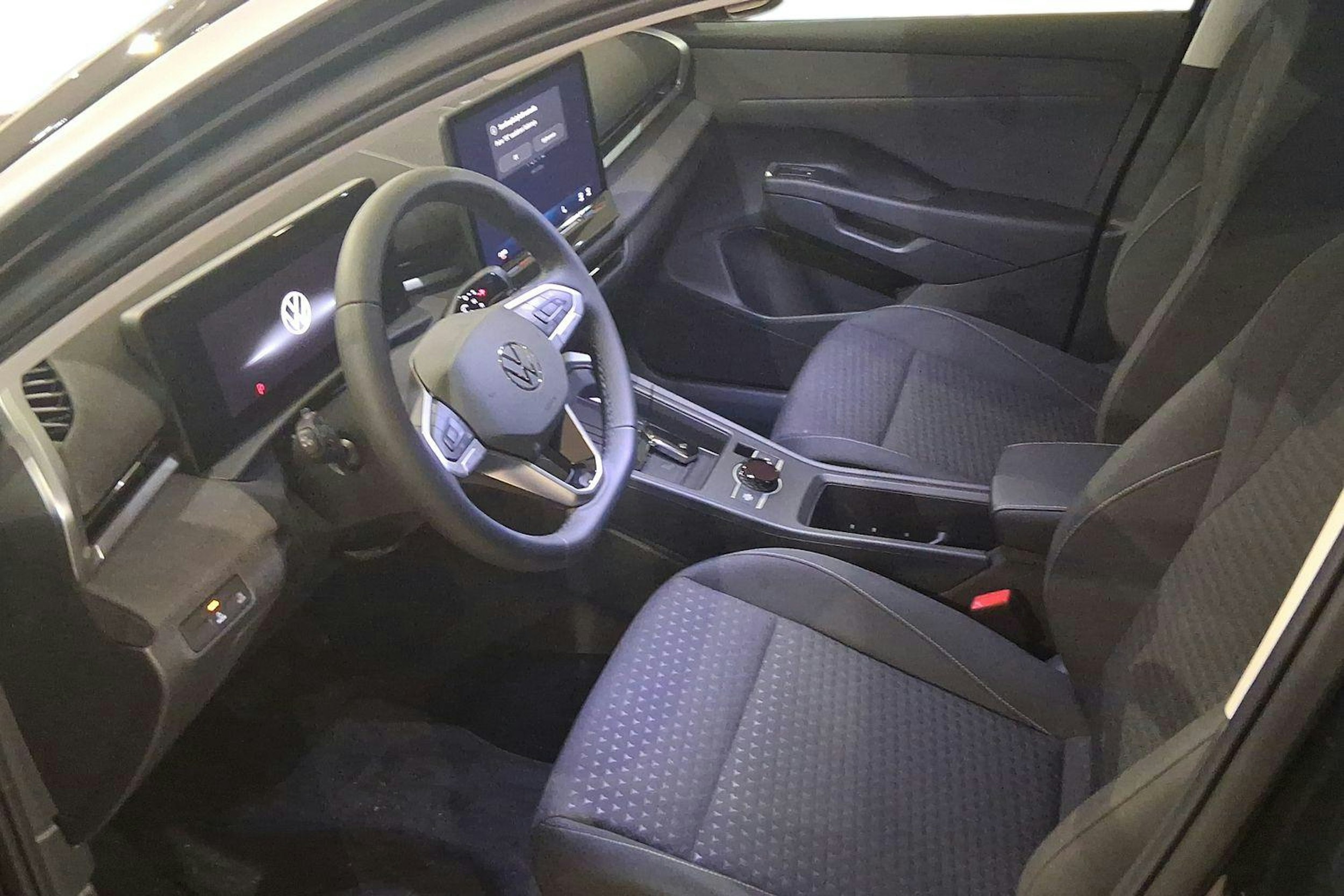 met. musta Volkswagen T-Roc 2026 kuva 6.