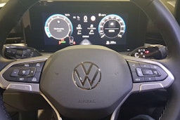 met. musta Volkswagen T-Roc 2026 kuva 12.