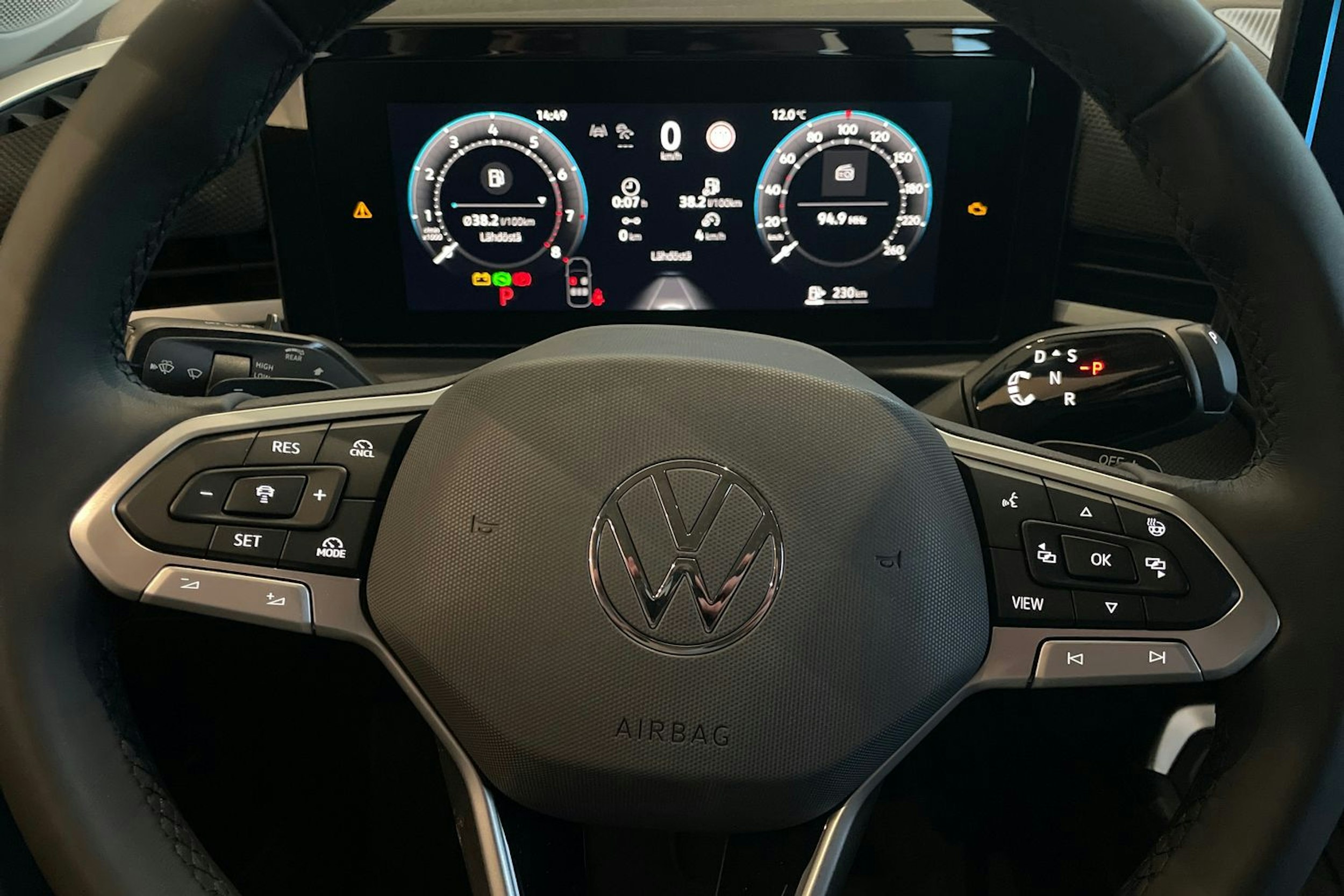 sininen Volkswagen T-Roc 2026 kuva 12.