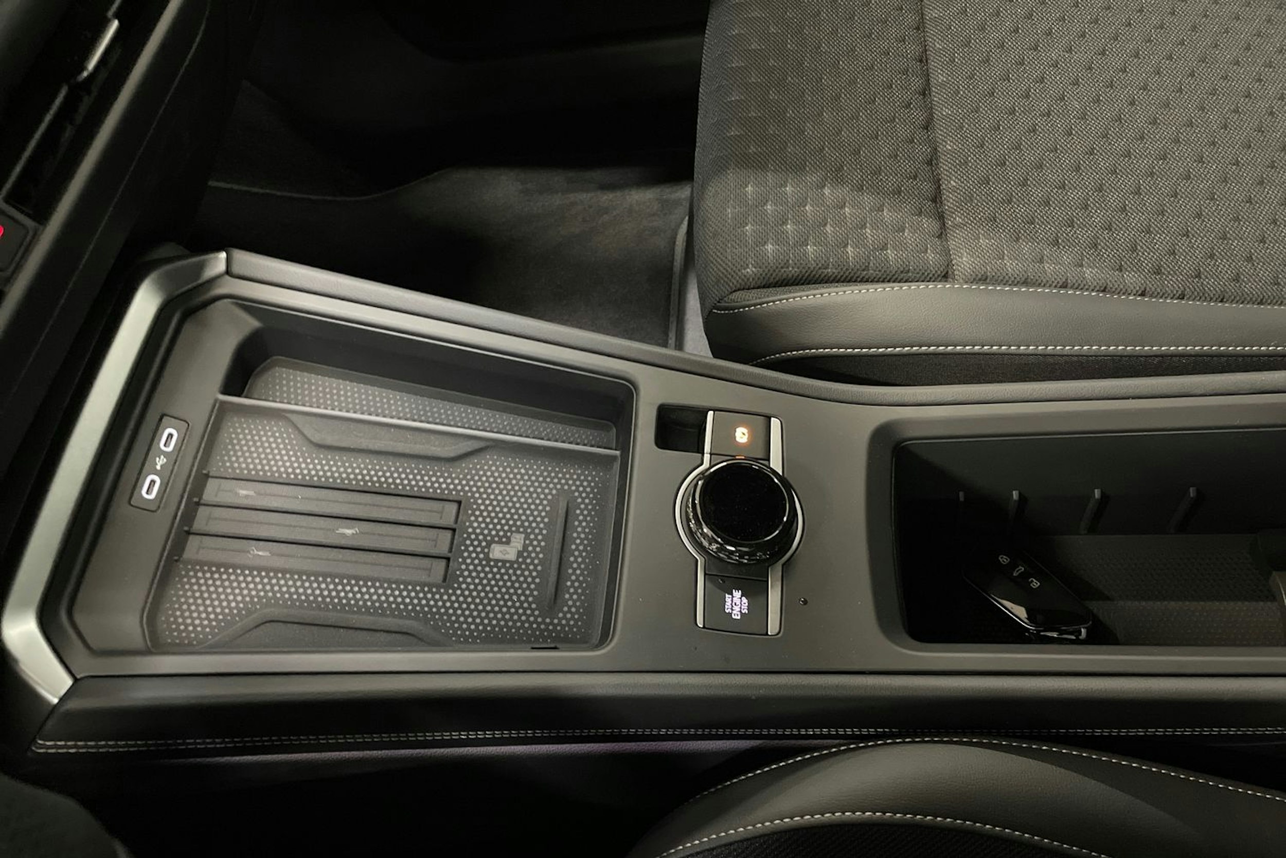 sininen Volkswagen T-Roc 2026 kuva 17.