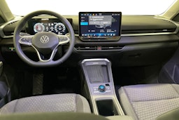 sininen Volkswagen T-Roc 2026 kuva 7.