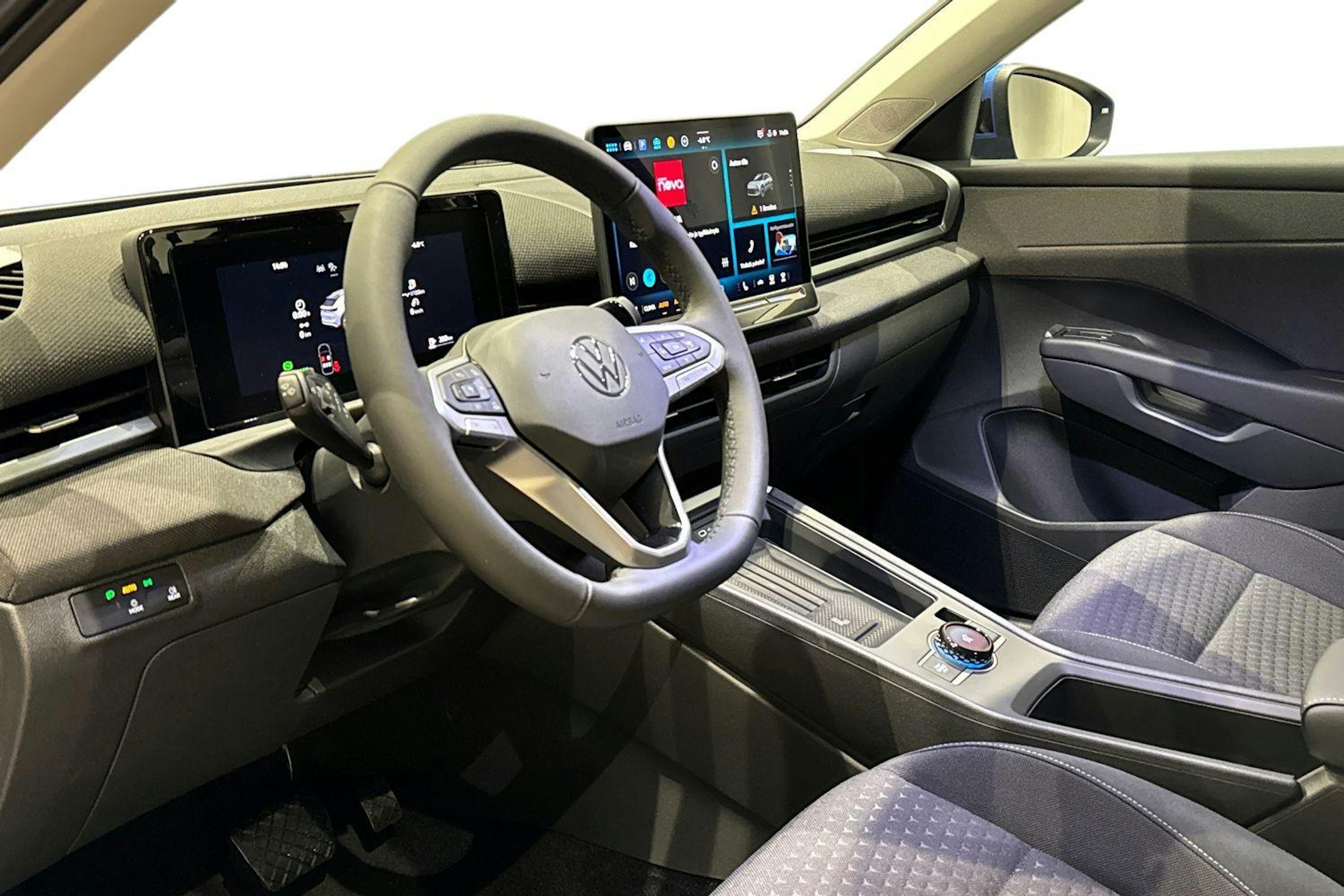 met. sininen Volkswagen T-Roc 2026 kuva 6.