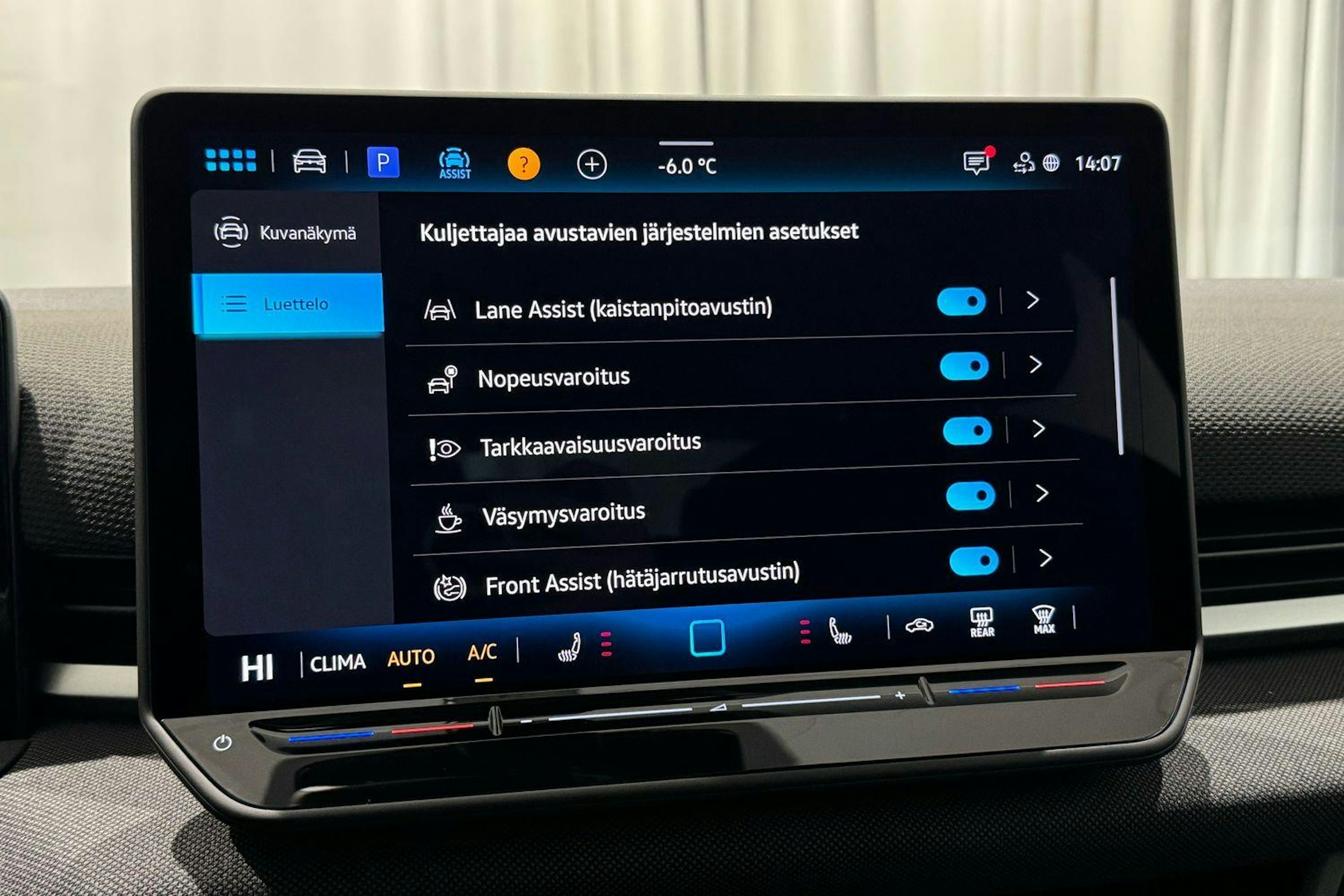 met. sininen Volkswagen T-Roc 2026 kuva 21.