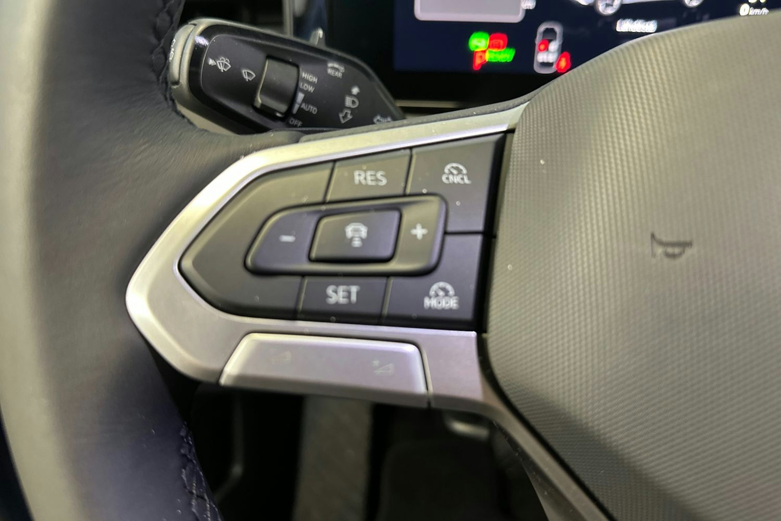 sininen Volkswagen T-Roc 2026 kuva 11.