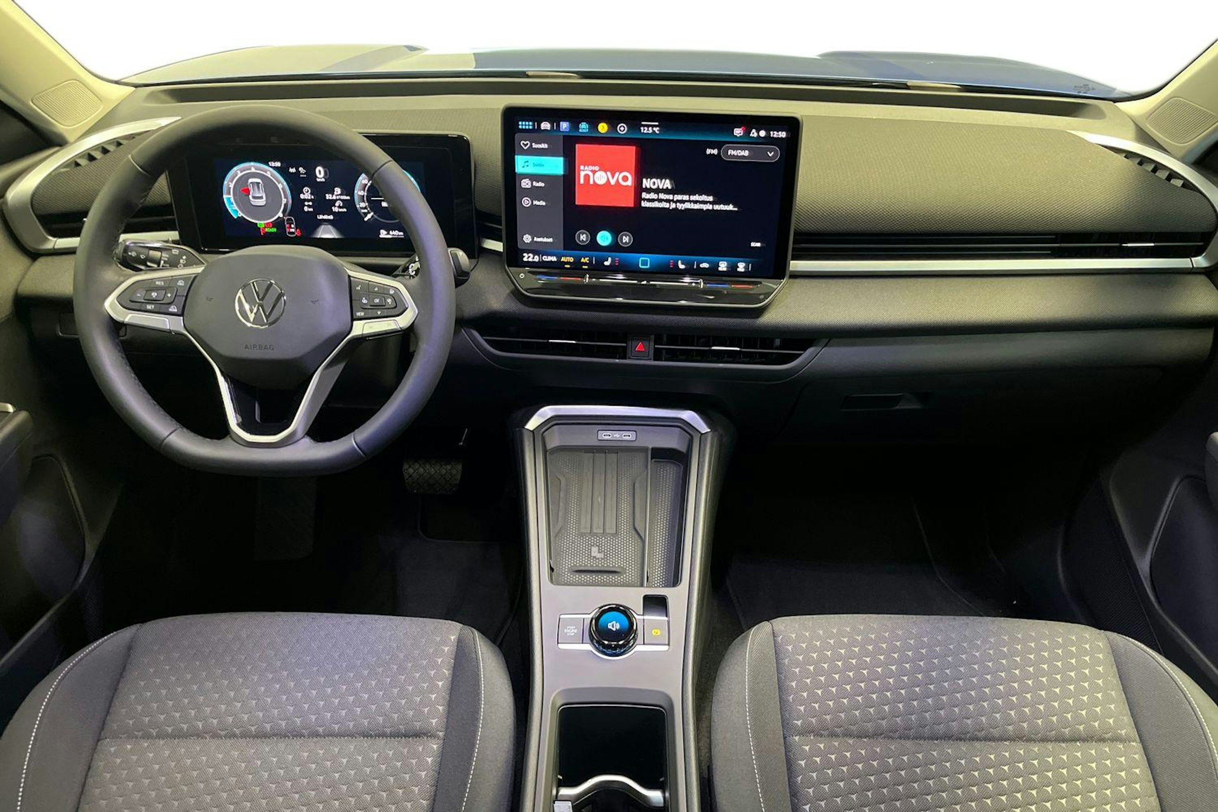 sininen Volkswagen T-Roc 2026 kuva 7.