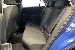 sininen Volkswagen T-Roc 2026 kuva 8.